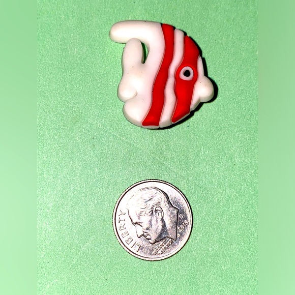 (10 for $15) Sea Aquarium Coral Reefs Fish Sea Ocean Aquatic Animal Crocs Charms - Picture 1 of 1